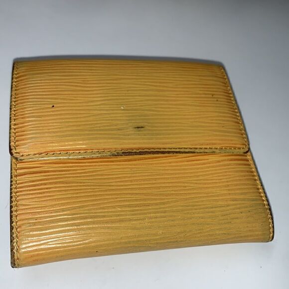 Louis Vuitton Epi Leather Compact Wallet Yellow - Picture 2 of 8